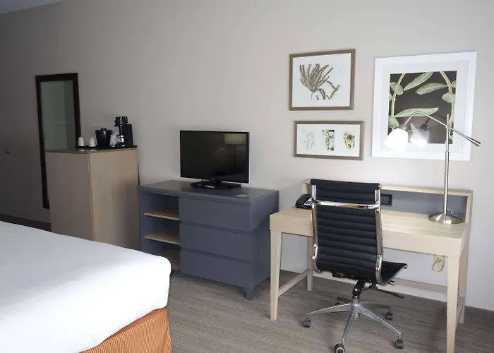 Country & By Radisson, Round Rock, Tx