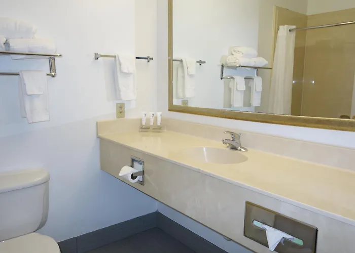 Hotel Country & By Radisson, Round Rock, Tx 4*